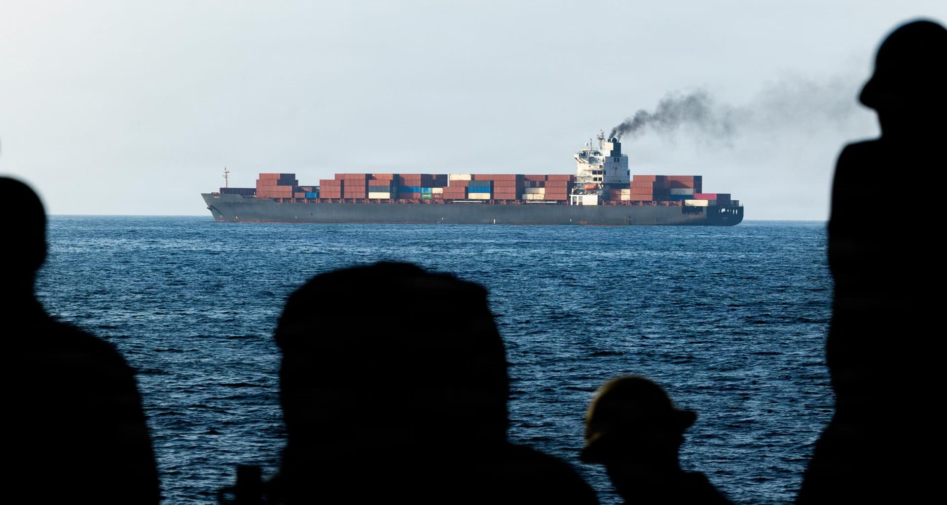 Clear Hormuz Strait, postpone nuke talks if blockade, war end