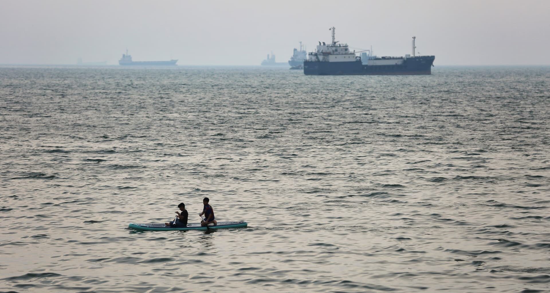 Hormuz may not fully open until second half of 2026, Baker Hughes says