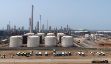 U.S. imposes sanctions on Chinese companies for buying Iranian oil