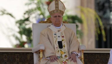 Trump refuses to apologise after clash with Pope Leo XIV over Iran war