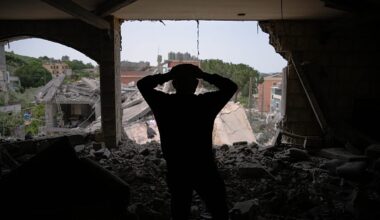 Israel accuses Hezbollah militants of violating ceasefire