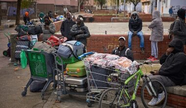 Spain finalises amnesty measures to give legal status to up to 500,000 immigrants