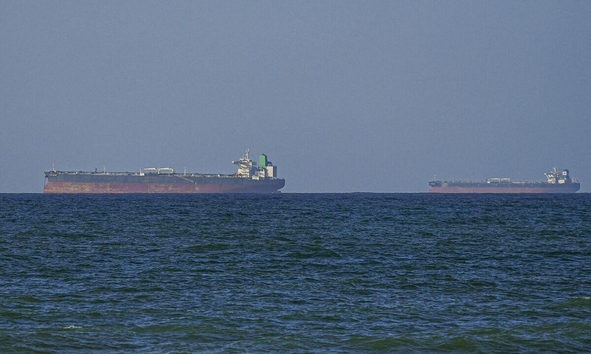 Iran Restricts Strait of Hormuz Access Despite Ceasefire With US