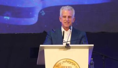 Mossad missions deep behind enemy lines revealed during award cermony