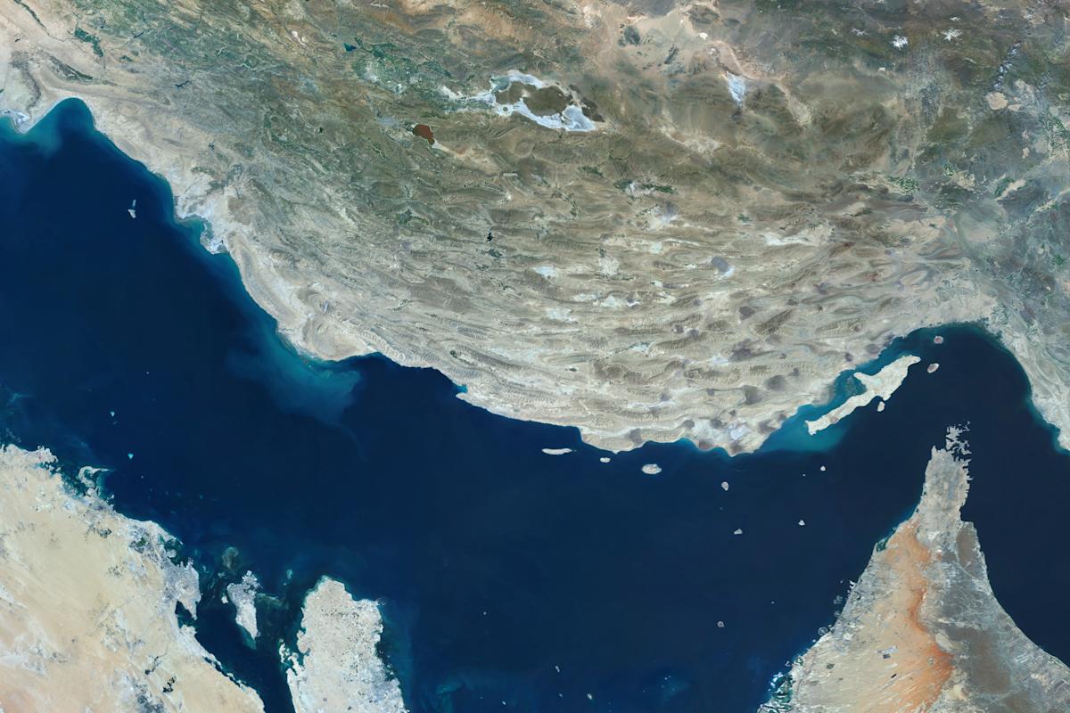 US Strikes Kharg Island as Trump Repeats Threat to Destroy Iran