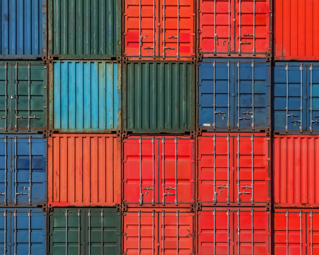 As Containers Pile Up, Talks Turn to Shipping by Land