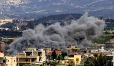 Hezbollah steps up rocket fire as Israel strikes Lebanon