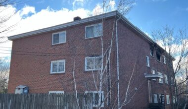 2 people taken to hospital after Spryfield apartment fire