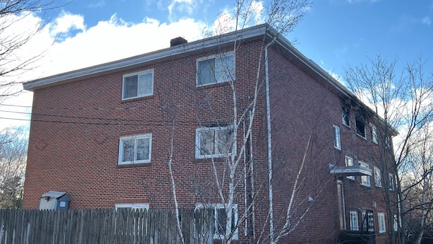 2 people taken to hospital after Spryfield apartment fire