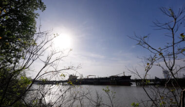 Dow soars over 1,000 points, S&P 500 and Nasdaq surge on news of 2-week US-Iran ceasefire