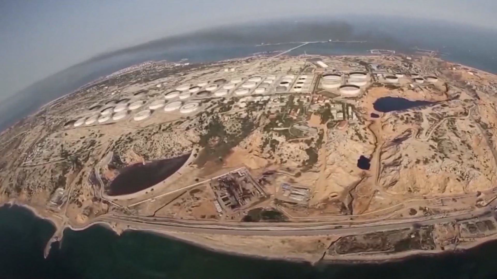 Click to play video: 'Iran war’s impact spreads through Middle East'