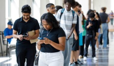 Canada's economy adds 14,000 jobs in March after February's whopping losses
