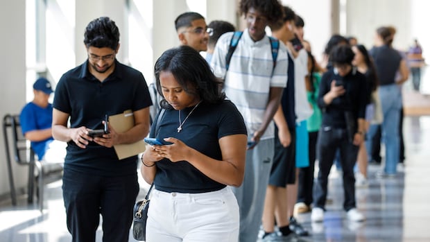 Canada's economy adds 14,000 jobs in March after February's whopping losses