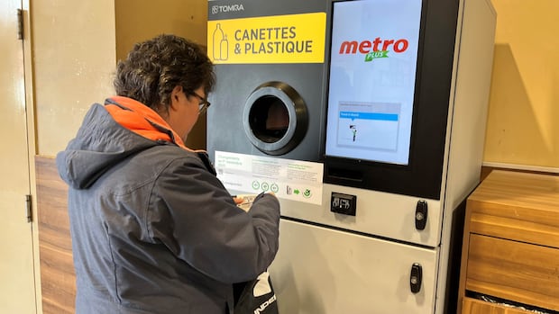 Bottle deposit machines are being phased out from Quebec grocery stores. Here's why