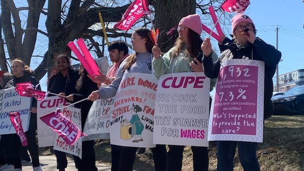 Long-term care workers give strike notice for 25 nursing homes
