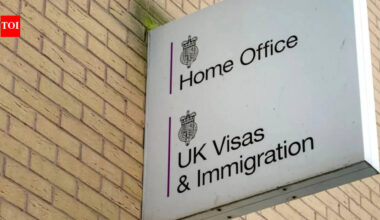 Pakistani, Bangladeshi migrants pretend to be gay to remain in UK: Report