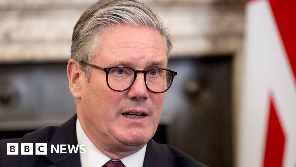 Things can't go on like this with online safety, Starmer tells tech bosses - BBC