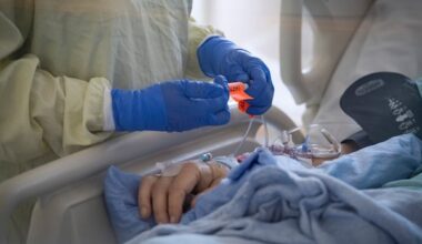 Hospitalization rates for illnesses like COVID, flu have doubled since pre-pandemic, report finds