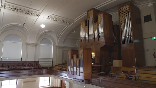 U of A hits sour note with decision to remove venerable pipe organ from Convocation Hall