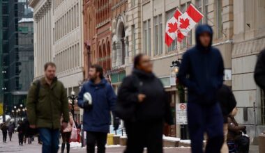 Federal government might have to acquire new office space for public servants, analysis finds