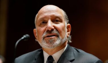 U.S. Commerce Secretary Howard Lutnick takes a swipe at Canada's trade strategy ahead of review