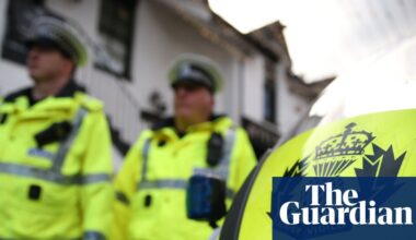 Two killed after car apparently drives on wrong side of M90 in Perth and Kinross | Scotland