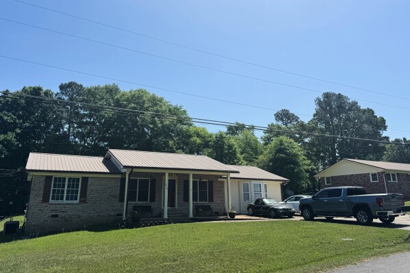 The Anniston, Ala., home where Marie Therese Ross, 85, who has returned to France after being held in U.S. immigration custody, had lived with her late husband, U.S. military veteran William Ross, on Friday, April 17, 2026. (AP Photo/Safiyah Riddle)