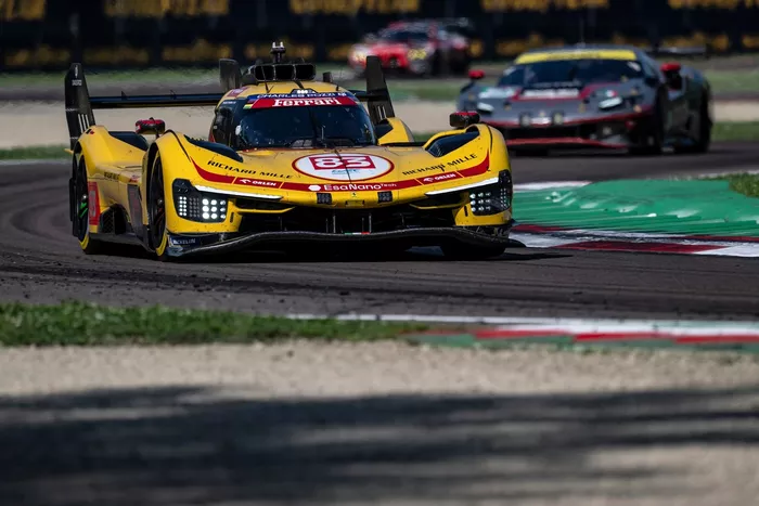 #83 AF Corse Ferrari 499P: Robert Kubica, Yifei Ye, Philip Hanson