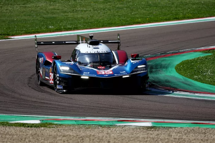 #35 Alpine Endurance Team Alpine A424: Antonio Felix Da Costa, Ferdinand Habsburg, Charles Milesi