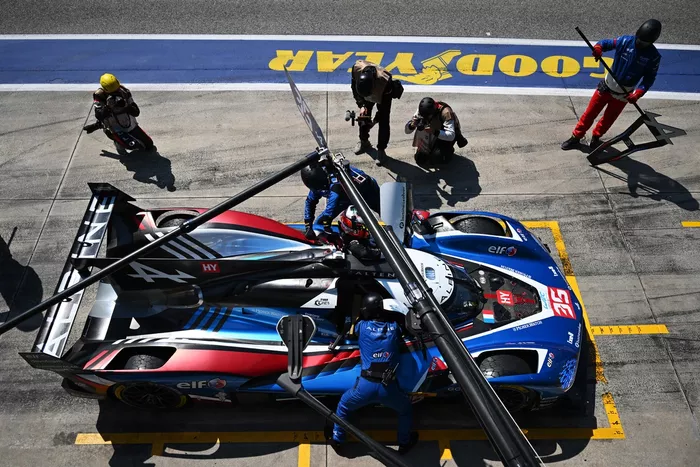 #35 Alpine Endurance Team Alpine A424: Antonio Felix Da Costa, Ferdinand Habsburg, Charles Milesi
