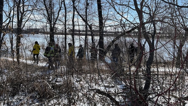 Father travels from Zimbabwe to Winnipeg to search for missing 30-year-old son