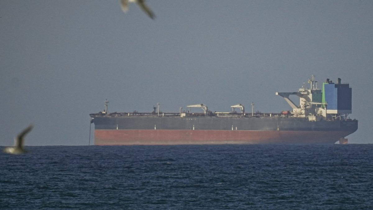 U.S. seizes Iranian-flagged cargo ship near Strait of Hormuz – NBC4 Washington