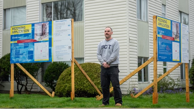 Vancouver renters fear eviction amid proposed hotel in Mount Pleasant