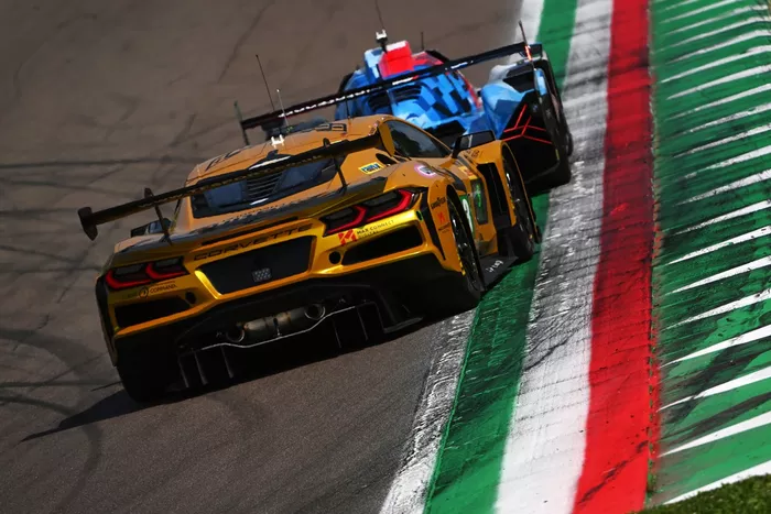 #33 TF Sport Corvette Z06 LMGT3.R: Blake McDonald, Jonny Edgar, Nicky Catsburg