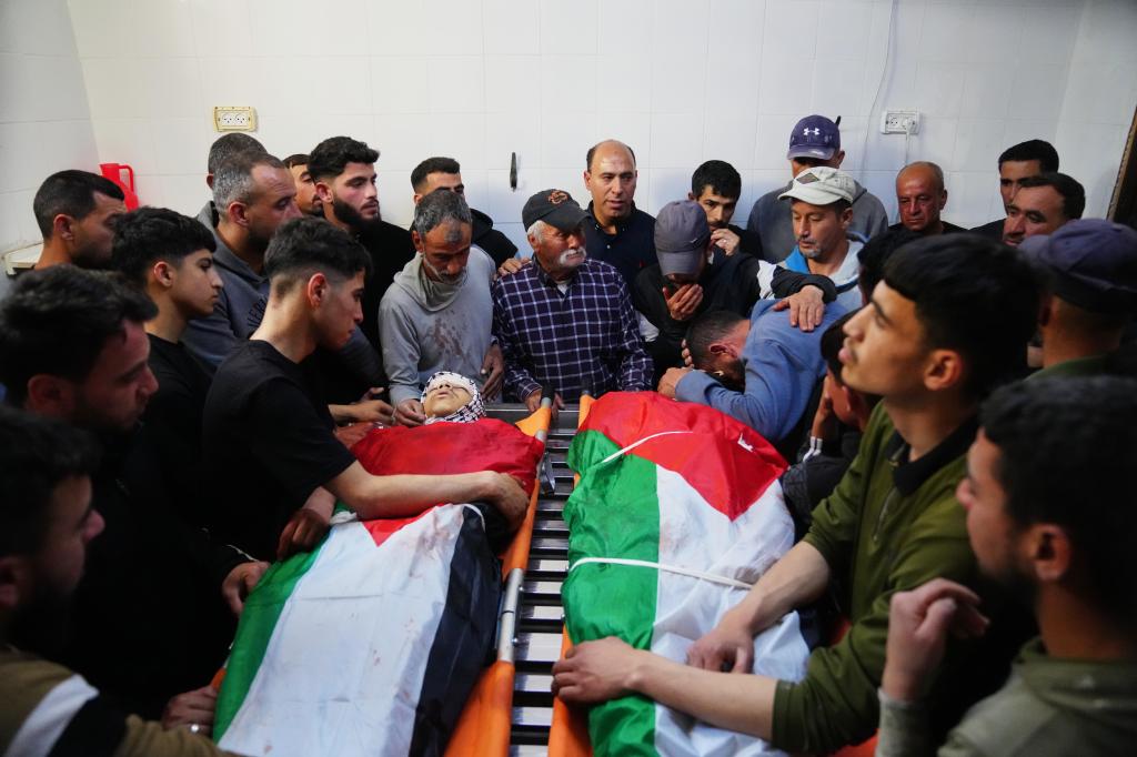 Israeli army reservist kills 2 Palestinians in occupied West Bank