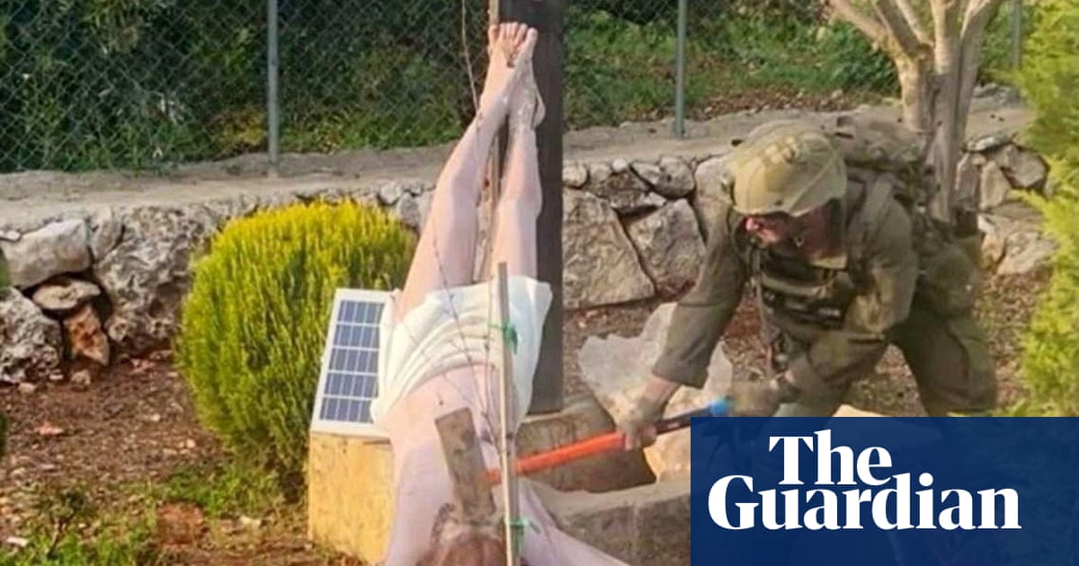 Two Israeli soldiers jailed over smashing of Jesus statue in Lebanon village | Israel