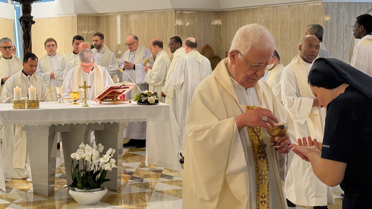 Mass at Casa Santa Marta on anniversary of Pope Francis' death