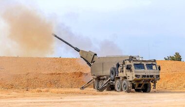 Israel deploys Ro'em self-propelled howitzer against Hezbollah in Lebanon