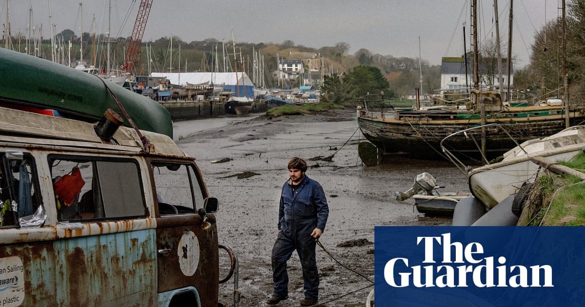 Stern warning: one man’s mission to clear the rotting boats poisoning Cornwall’s creeks | Cornwall