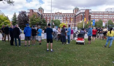 Council passes 'bubble bylaw' after fraught debate on legal risks