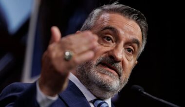 Ontario high school students will soon need to pass financial literacy test to graduate