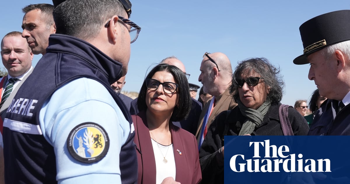 UK to pay for French officers to deport asylum seekers from war-torn countries | Immigration and asylum