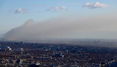 Smoke blankets Montreal as recycling plant fire prompts health warning, investigation