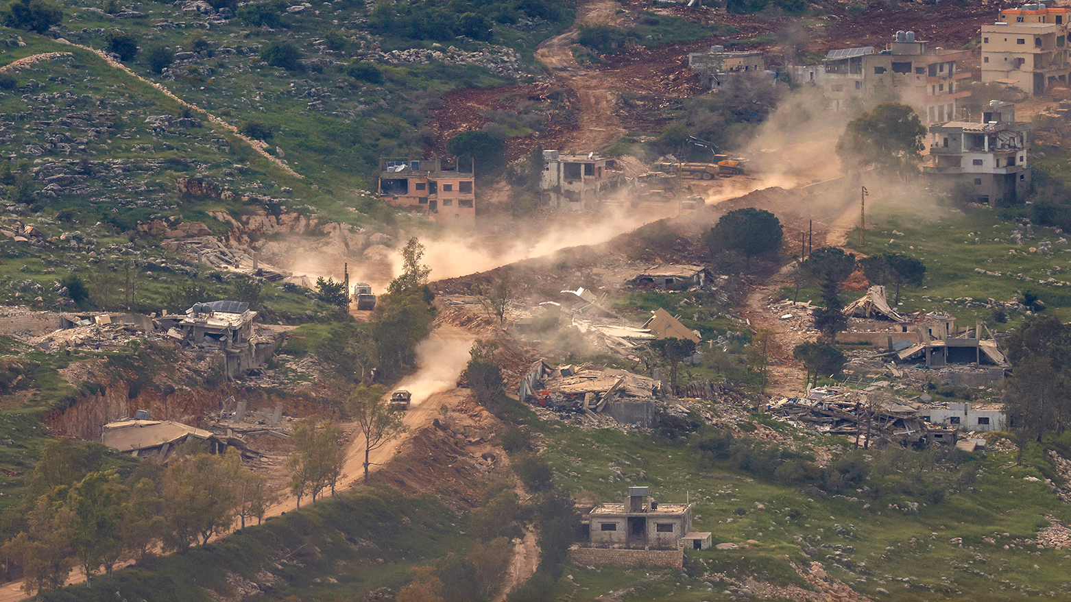 Netanyahu Warns Hezbollah “Dismantling” Ceasefire as Israel Orders Evacuations in Southern Lebanon