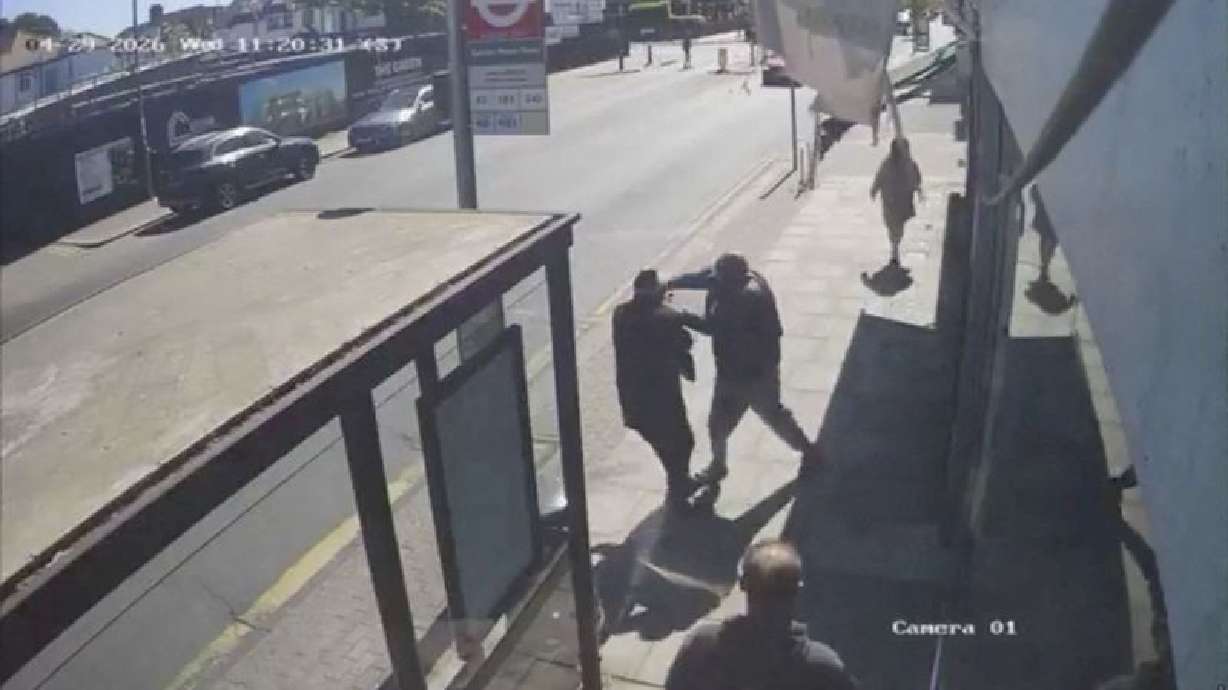 2 Jewish men stabbed in London; police treat attack as terrorism