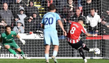 Sheffield United 2-1 Hull City: Danny Ings scores late winner for Blades