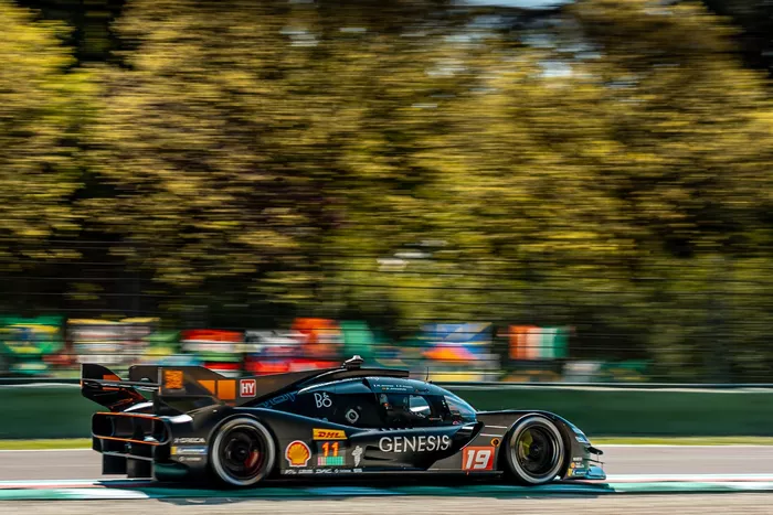 #19 Genesis Magma Racing Genesis GMR-001: Mathieu Jaminet, Paul-Loup Chatin, Daniel Juncadella