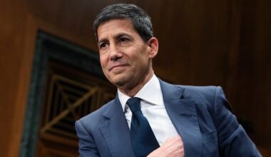 Kevin Warsh says he wants 'messier' Fed meetings. As dissent grows, he's likely to get them.