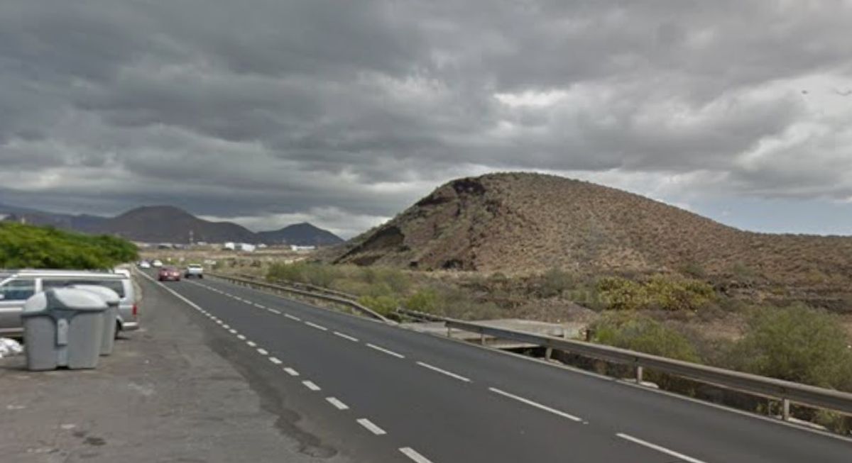The TF-652 road in Arona, Tenerife.