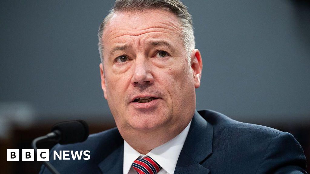 Acting ICE director Todd Lyons to leave agency - BBC